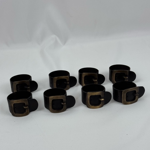 Set of 8 Pottery Barn Santa Belt Napkin Rings – Holiday Table Decor - Picture 2 of 5